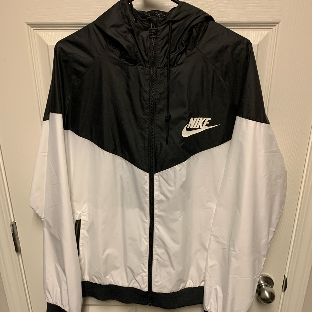 Nike Black and White windbreaker XL